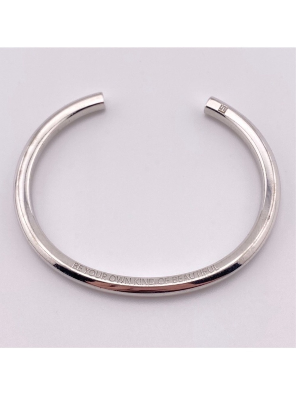 (5) Stella Valle Be Your Own Kind of Beautiful Silver Tone Hexagon Bracelet